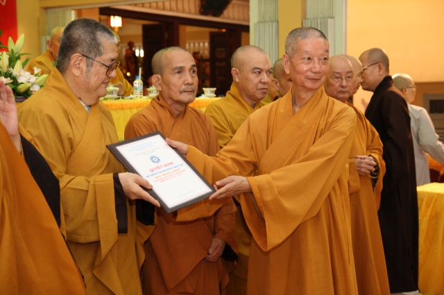 TP.HCM: Lễ tổng kết Đại hội Đại biểu Phật giáo TP.HCM và ra mắt nhân sự 10 ban ngành THPG nhiệm kỳ VIII (2012 – 2017)
