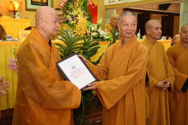 TP.HCM: Lễ tổng kết Đại hội Đại biểu Phật giáo TP.HCM và ra mắt nhân sự 10 ban ngành THPG nhiệm kỳ VIII (2012 – 2017)