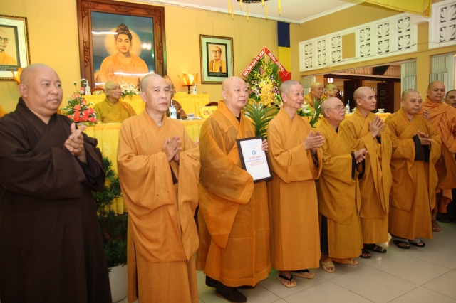 TP.HCM: Lễ tổng kết Đại hội Đại biểu Phật giáo TP.HCM và ra mắt nhân sự 10 ban ngành THPG nhiệm kỳ VIII (2012 – 2017)