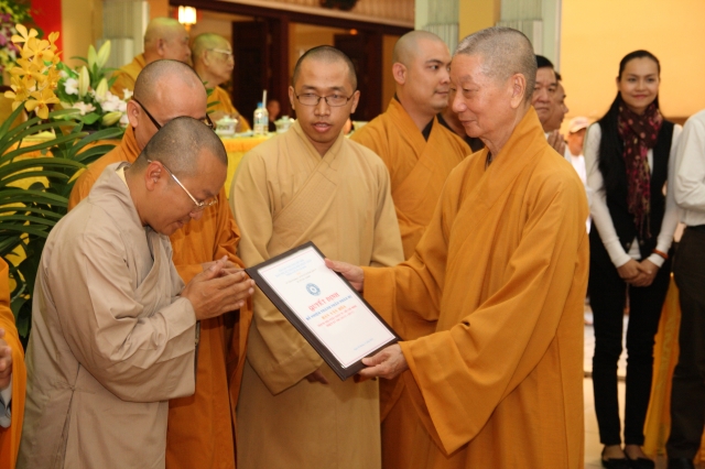 TP.HCM: Lễ tổng kết Đại hội Đại biểu Phật giáo TP.HCM và ra mắt nhân sự 10 ban ngành THPG nhiệm kỳ VIII (2012 – 2017)