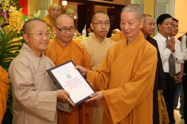 TP.HCM: Lễ tổng kết Đại hội Đại biểu Phật giáo TP.HCM và ra mắt nhân sự 10 ban ngành THPG nhiệm kỳ VIII (2012 – 2017)