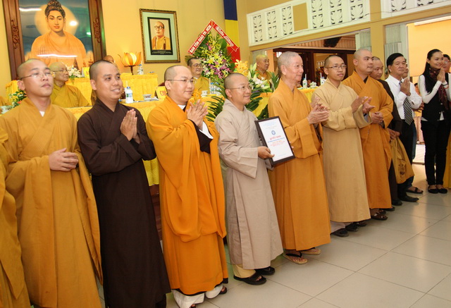 TP.HCM: Lễ tổng kết Đại hội Đại biểu Phật giáo TP.HCM và ra mắt nhân sự 10 ban ngành THPG nhiệm kỳ VIII (2012 – 2017)