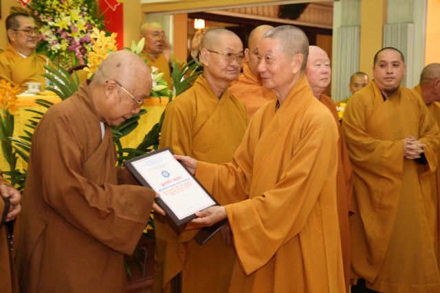 TP.HCM: Lễ tổng kết Đại hội Đại biểu Phật giáo TP.HCM và ra mắt nhân sự 10 ban ngành THPG nhiệm kỳ VIII (2012 – 2017)