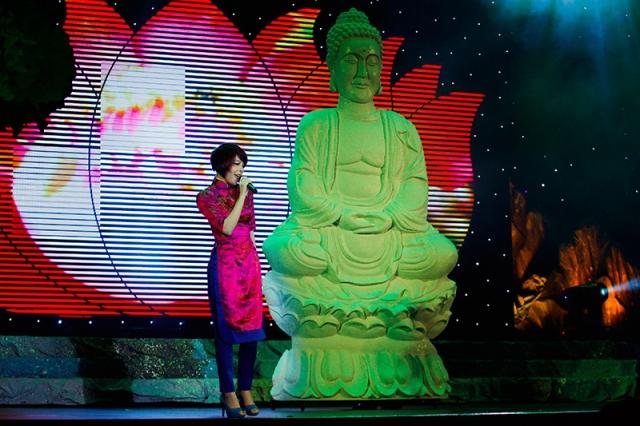 Chùm ảnh: Chương trình ca nhạc Diệu Âm Hoằng Pháp 4: &quot;Vui trong ánh đạo&quot;