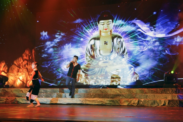 Chùm ảnh: Chương trình ca nhạc Diệu Âm Hoằng Pháp 4: &quot;Vui trong ánh đạo&quot;