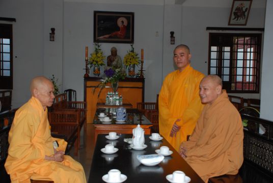 Trung Ương GHPGVN và Phu nhân Chủ tịch nước CHXHCNVN lễ viếng Chung thất Cố Trưởng Lão HT. Thích Minh Châu