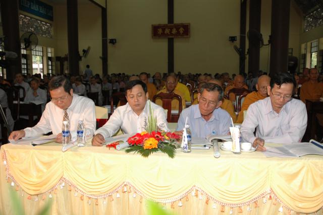 Bình Dương: Hội nghị tổng kết công tác Phật sự 2012 - Triển khai báo cáo kết quả đại hội VII - GHPGVN - Trao Giáo chỉ tấn phong Giáo phẩm