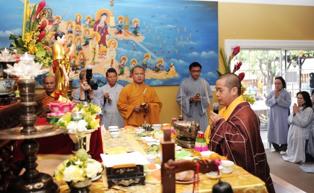 Mỹ: Chùa Liễu Quán (San Jose) tổ chức lễ hiệp kỵ chư vị hương linh và tất niên năm Nhâm Thìn