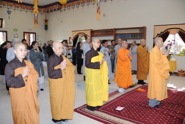 Hoa Kỳ: Đón giao thừa và mồng một Tết Quý Tỵ ở một số chùa Bắc California