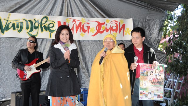 Hoa Kỳ: Đón giao thừa và mồng một Tết Quý Tỵ ở một số chùa Bắc California