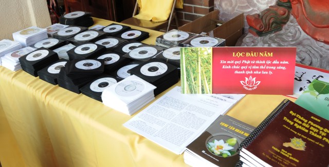 Hoa Kỳ: Đón giao thừa và mồng một Tết Quý Tỵ ở một số chùa Bắc California