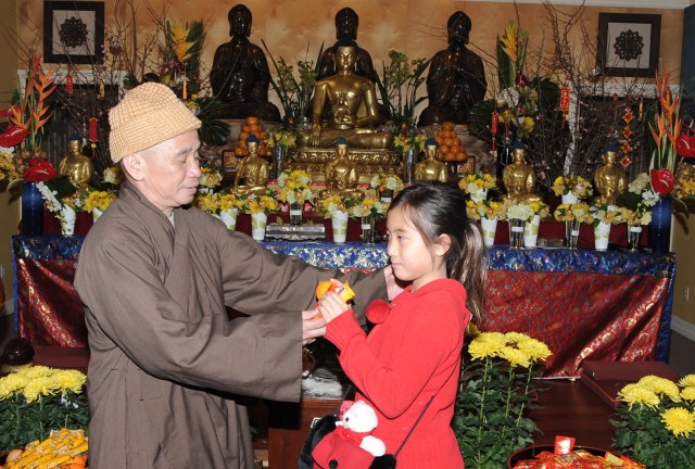 Hoa Kỳ: Đón giao thừa và mồng một Tết Quý Tỵ ở một số chùa Bắc California