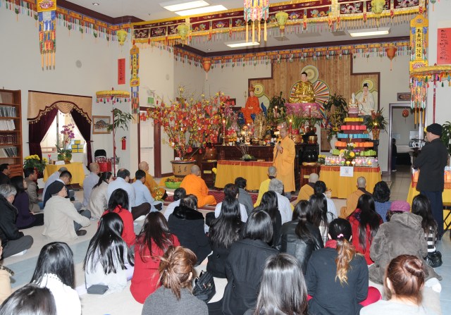 Hoa Kỳ: Đón giao thừa và mồng một Tết Quý Tỵ ở một số chùa Bắc California