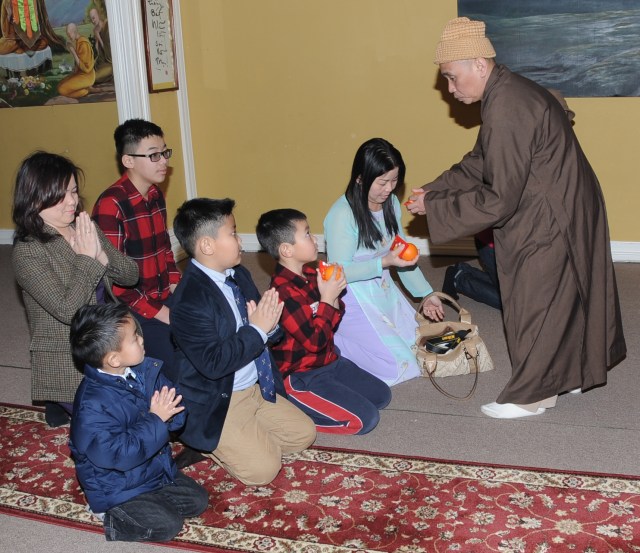 Hoa Kỳ: Đón giao thừa và mồng một Tết Quý Tỵ ở một số chùa Bắc California