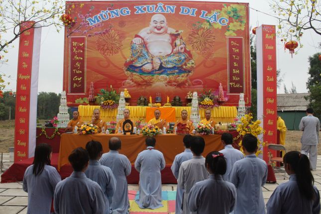 Hà Tĩnh: Lễ &quot;cầu&quot; được an tại ngôi chùa Tịnh Pháp