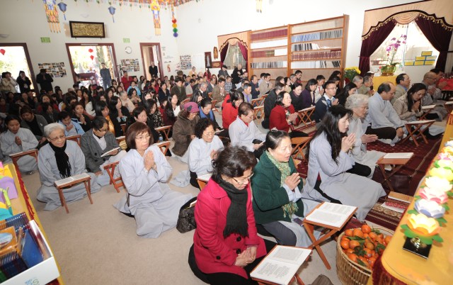 Hoa Kỳ: Đón giao thừa và mồng một Tết Quý Tỵ ở một số chùa Bắc California