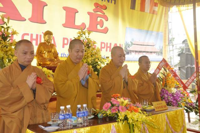 Hà Tĩnh: Long trọng tổ chức Đại lễ lạc thành, an vị tượng Phật tại chùa Phong Phạn