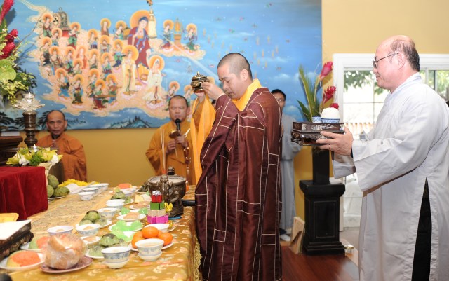 Mỹ: Chùa Liễu Quán (San Jose) tổ chức lễ hiệp kỵ chư vị hương linh và tất niên năm Nhâm Thìn