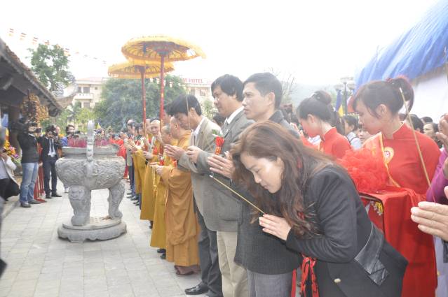 Hà Tĩnh: Long trọng tổ chức Đại lễ lạc thành, an vị tượng Phật tại chùa Phong Phạn