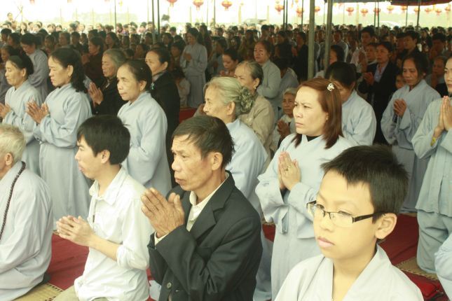 Hà Tĩnh: Lễ &quot;cầu&quot; được an tại ngôi chùa Tịnh Pháp