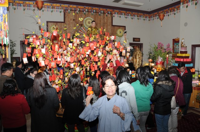 Hoa Kỳ: Đón giao thừa và mồng một Tết Quý Tỵ ở một số chùa Bắc California