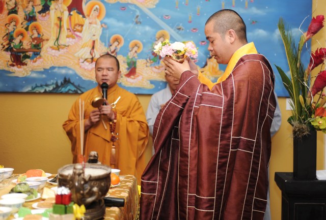 Mỹ: Chùa Liễu Quán (San Jose) tổ chức lễ hiệp kỵ chư vị hương linh và tất niên năm Nhâm Thìn