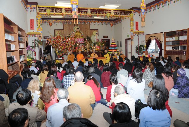 Hoa Kỳ: Đón giao thừa và mồng một Tết Quý Tỵ ở một số chùa Bắc California