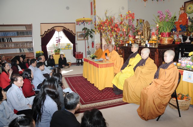 Hoa Kỳ: Đón giao thừa và mồng một Tết Quý Tỵ ở một số chùa Bắc California