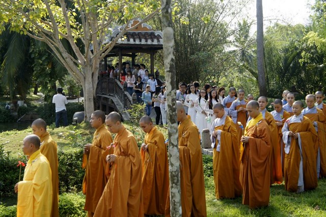 TPHCM: Thanh niên Phật tử tham gia Khóa tu Giã Từ Huyễn Mộng