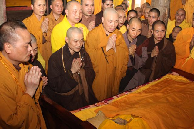 Lễ nhập Kim quan Trưởng lão HT. Thích Thanh Bích