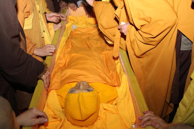 Lễ nhập Kim quan Trưởng lão HT. Thích Thanh Bích