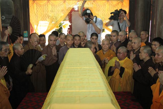 Lễ nhập Kim quan Trưởng lão HT. Thích Thanh Bích