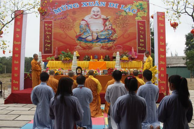 Hà Tĩnh: Lễ &quot;cầu&quot; được an tại ngôi chùa Tịnh Pháp