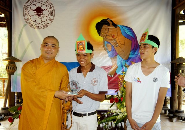TPHCM: Thanh niên Phật tử tham gia Khóa tu Giã Từ Huyễn Mộng