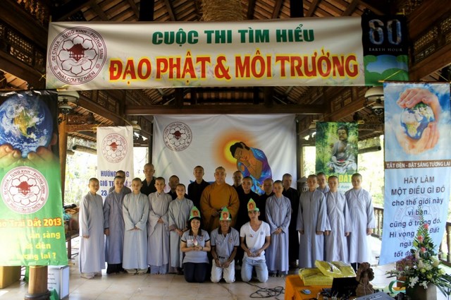 TPHCM: Thanh niên Phật tử tham gia Khóa tu Giã Từ Huyễn Mộng