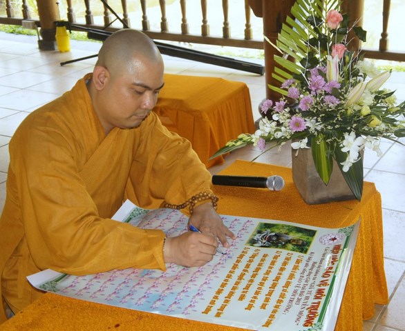 TPHCM: Thanh niên Phật tử tham gia Khóa tu Giã Từ Huyễn Mộng