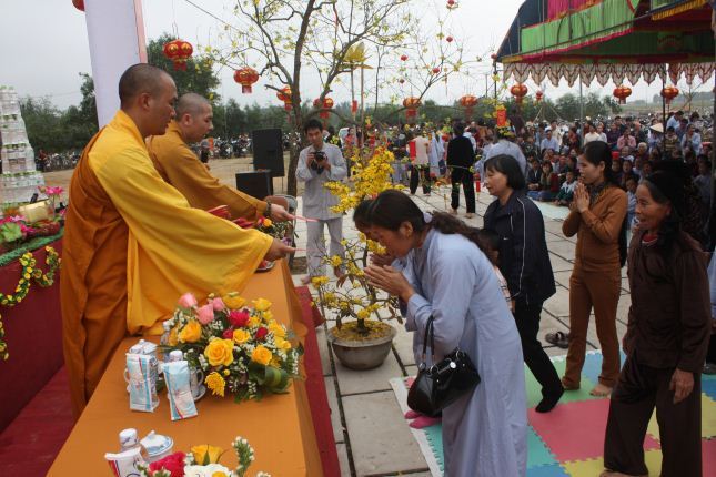 Hà Tĩnh: Lễ &quot;cầu&quot; được an tại ngôi chùa Tịnh Pháp