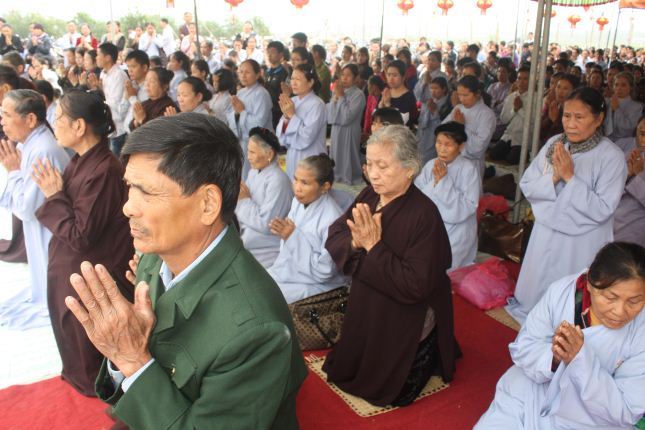 Hà Tĩnh: Lễ &quot;cầu&quot; được an tại ngôi chùa Tịnh Pháp