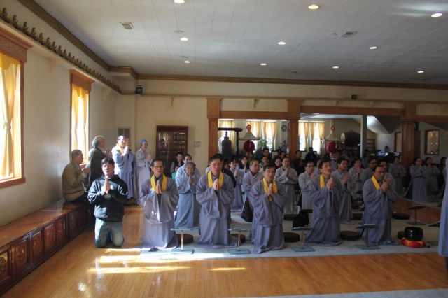 Chùa Trúc Lâm (Chicago, Mỹ) tổ chức tết Nguyên tiêu và tụng kinh Dược sư cầu an