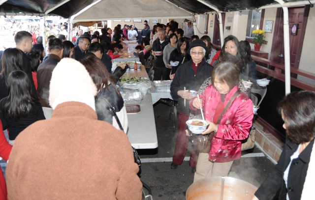 Hoa Kỳ: Đón giao thừa và mồng một Tết Quý Tỵ ở một số chùa Bắc California