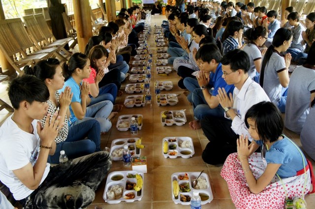 TPHCM: Thanh niên Phật tử tham gia Khóa tu Giã Từ Huyễn Mộng