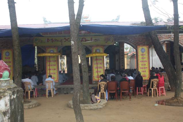 Chùa Xuân Đài: Lễ Phật thành đạo và Phật tử nghe pháp của TT. Thích Nhật Từ