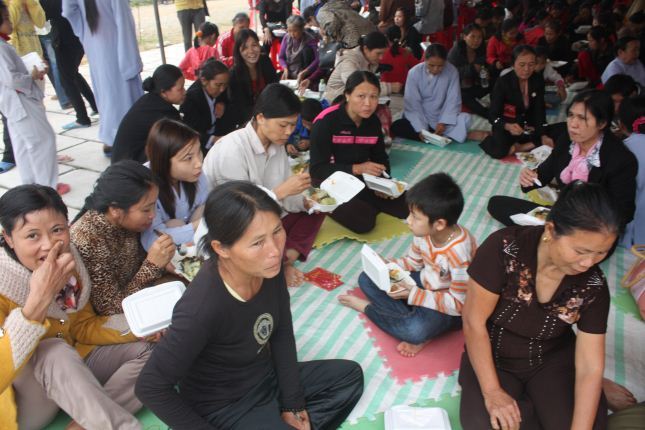 Hà Tĩnh: Lễ &quot;cầu&quot; được an tại ngôi chùa Tịnh Pháp