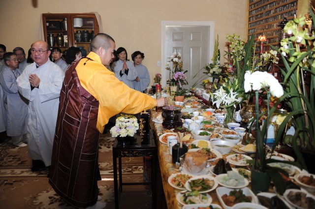 Mỹ: Chùa Liễu Quán (San Jose) tổ chức lễ hiệp kỵ chư vị hương linh và tất niên năm Nhâm Thìn