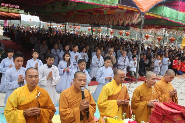 Hà Tĩnh: Lễ &quot;cầu&quot; được an tại ngôi chùa Tịnh Pháp