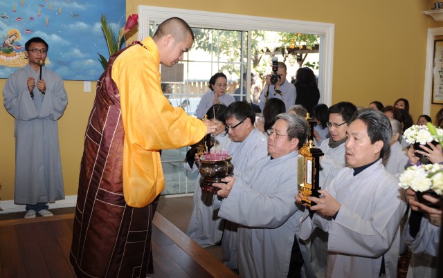 Mỹ: Chùa Liễu Quán (San Jose) tổ chức lễ hiệp kỵ chư vị hương linh và tất niên năm Nhâm Thìn