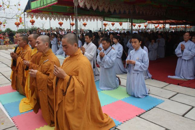 Hà Tĩnh: Lễ &quot;cầu&quot; được an tại ngôi chùa Tịnh Pháp