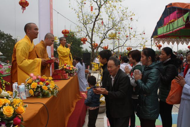 Hà Tĩnh: Lễ &quot;cầu&quot; được an tại ngôi chùa Tịnh Pháp