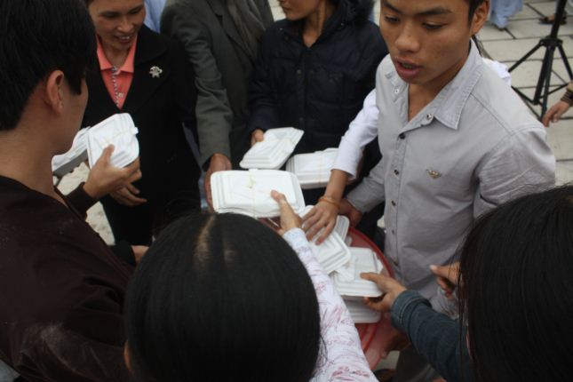Hà Tĩnh: Lễ &quot;cầu&quot; được an tại ngôi chùa Tịnh Pháp