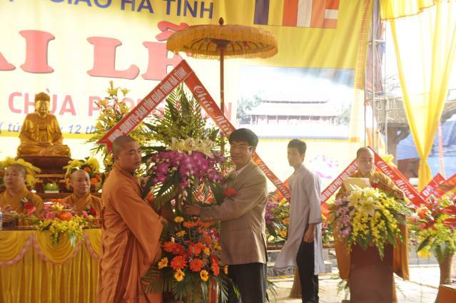 Hà Tĩnh: Long trọng tổ chức Đại lễ lạc thành, an vị tượng Phật tại chùa Phong Phạn